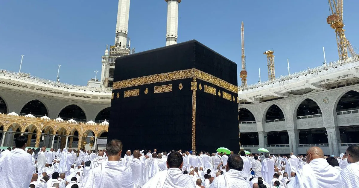 Staying Healthy During Umrah: A Practical Guide